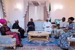 President Muhammadu Buhari Receives Aides in London