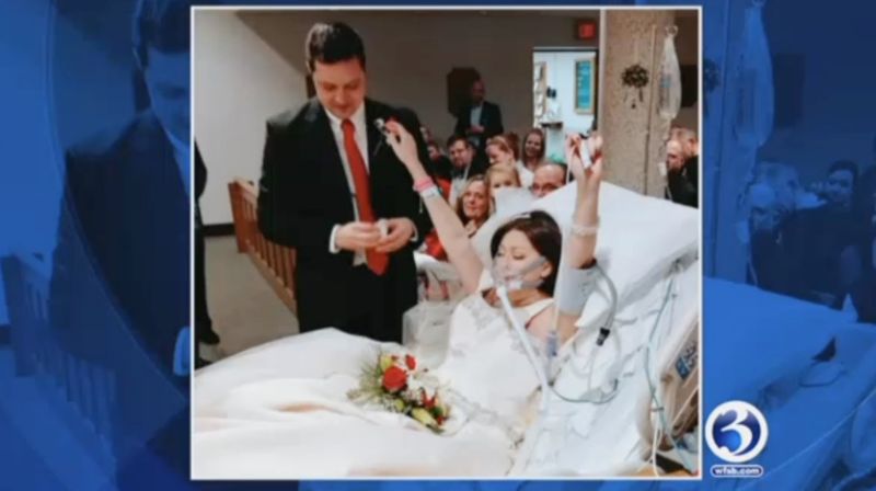 Woman takes her wedding vows just hours before cancer takes her life