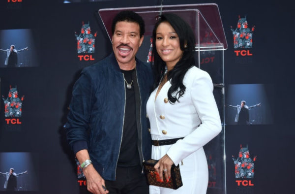 Hollywood honours Lionel Richie