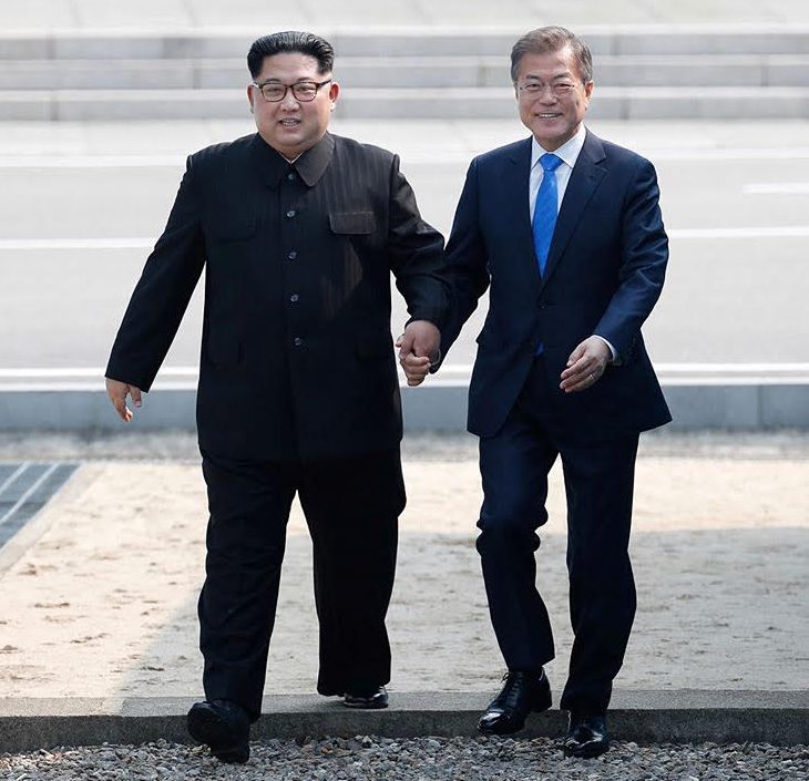 PHOTOS OF THE DAY: Kim Jong Un and Moon Jae-in: A new history begins