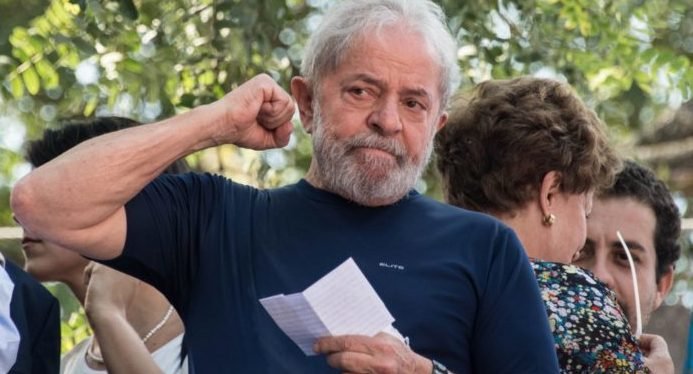 Brazil’s Lula surrenders to police, begins prison term