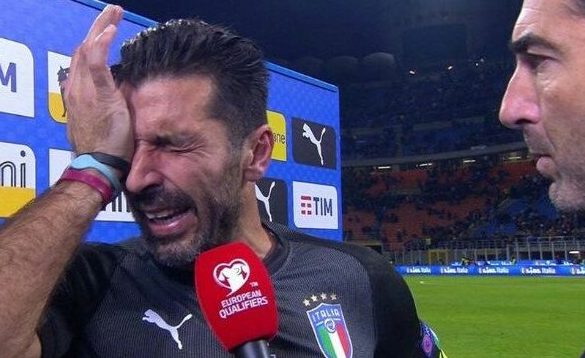 Italian goalkeeper, Buffon, banned
