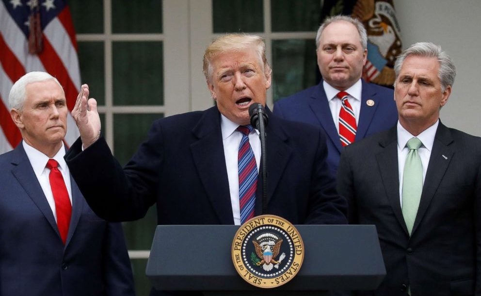 Trump threatens national emergency over wall