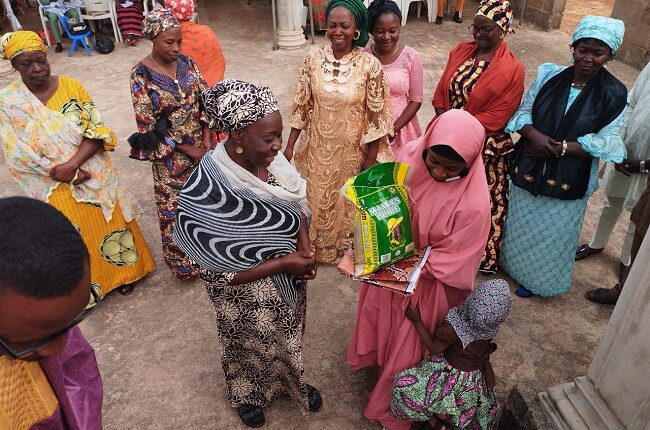 Yuletide: Muslim Woman Donates Food Items, Wrappers, Cash Gifts To Over 50 Christian Widows In Kaduna
