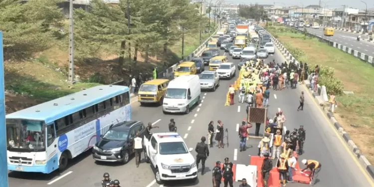BREAKING: FG Partially Shuts Third Mainland Bridge For 8 Weeks 