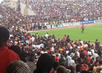 NPFL: Rangers, Eyimba FC Match Ended In Chaos As Fans Invade Pitch 