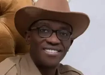 Alt="Julius Abure"