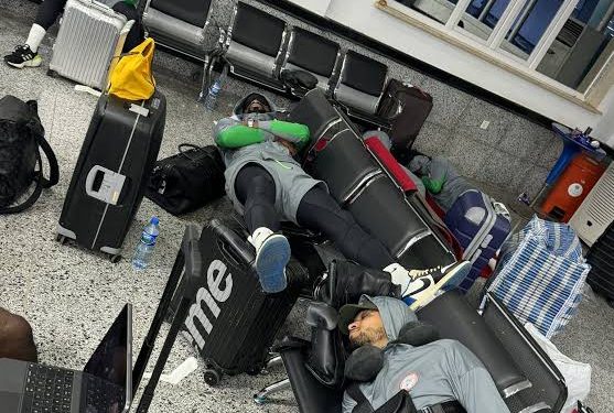 Breaking: Exhausted Super Eagles Players Return To Nigeria, After Libyan Airport Ordeal