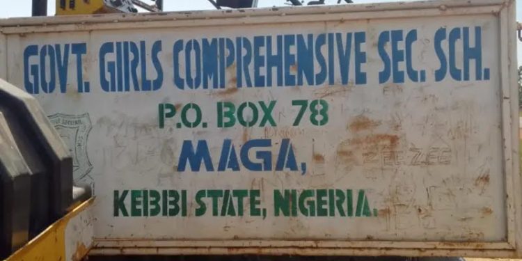 BREAKING: FG Closes 41 Unity Colleges Over Insecurity