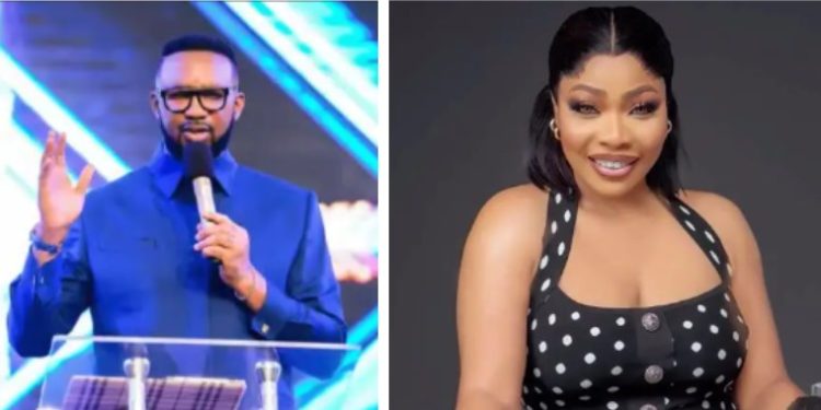 Pastor Okafor Knees To Apologize To Doris Ogala