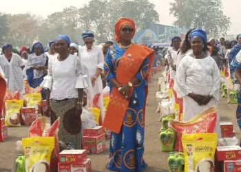 Air Chief’s Wife Decries Exploitation Of Widows, Distributes Food, Cash To 500 Women