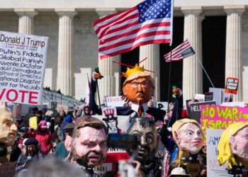 Anti-Trump Protests Launch On ‘No Kings’ Day In US