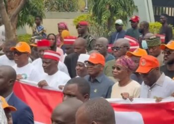 Atiku, Kwankwaso, Obi Lead Massive Crowd To INEC Office