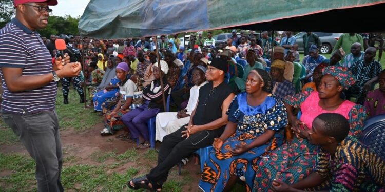 Makinde Receives Rescued Abductees, Thanks Tinubu, Security Agencies